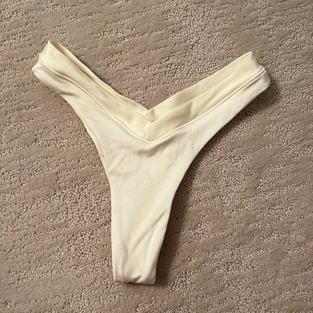 One One swim bottoms. Size small.